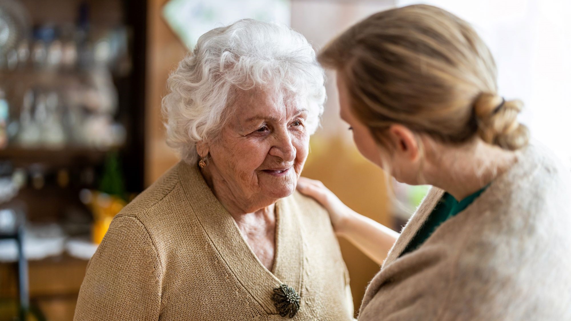 Alzheimer: cinque strategie per un caregiving efficiente