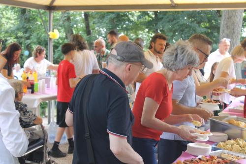 Pranzo-al-parco-rsa-villa-smeralda-2025-2