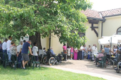 Pranzo-al-parco-rsa-villa-smeralda-2025-3
