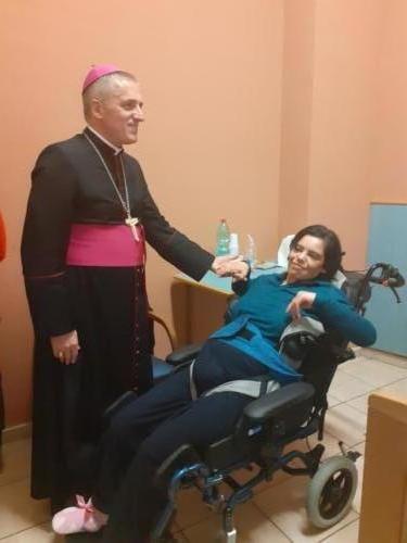 Vescovo di Tortona in visita a Rsa Castello di Stazzano - La Villa